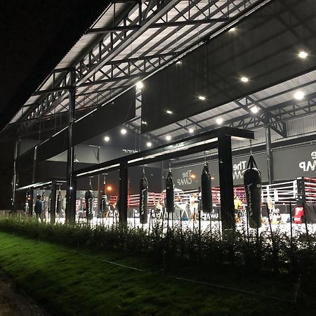 The Camp Muay Thai Resort And Academy Chiang Mai Exteriör bild